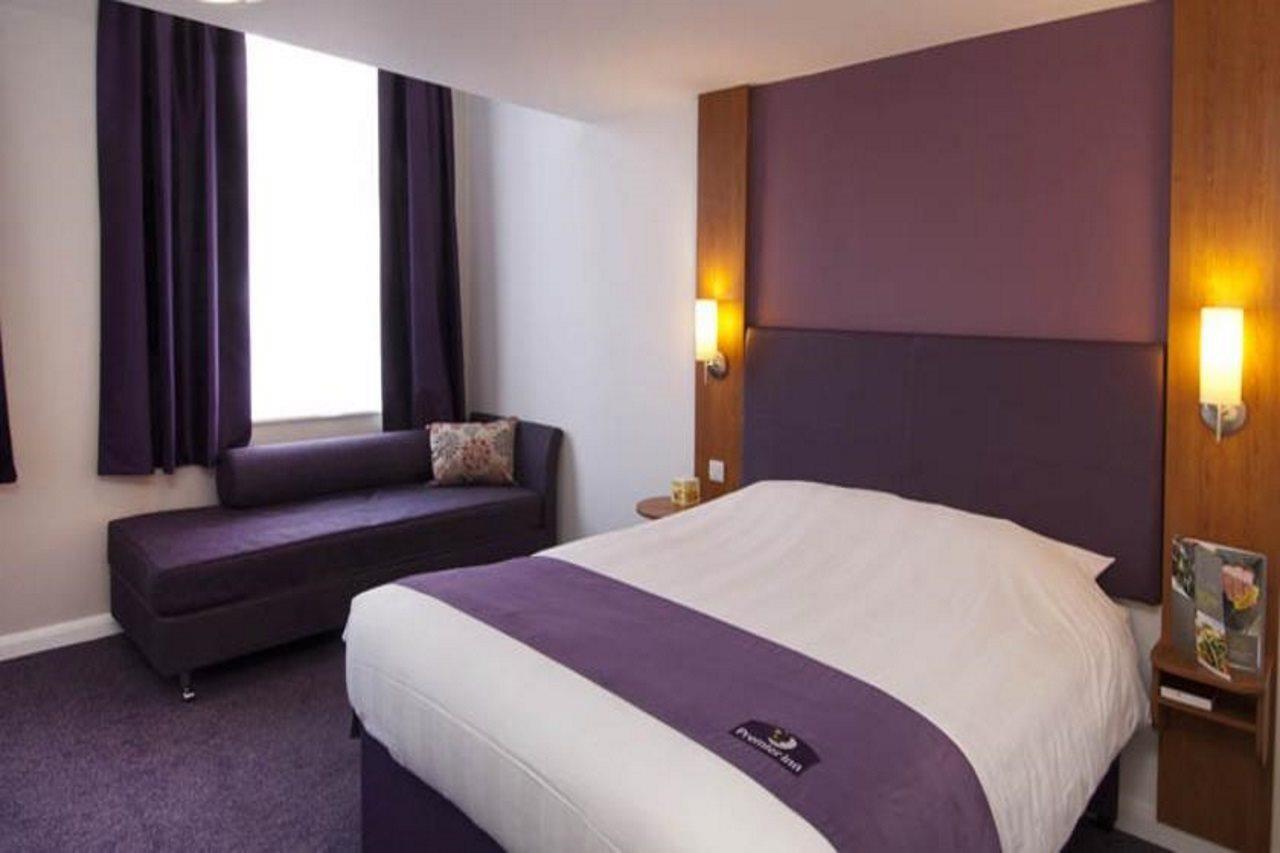 Premier Inn Ripley Ріплі Екстер'єр фото