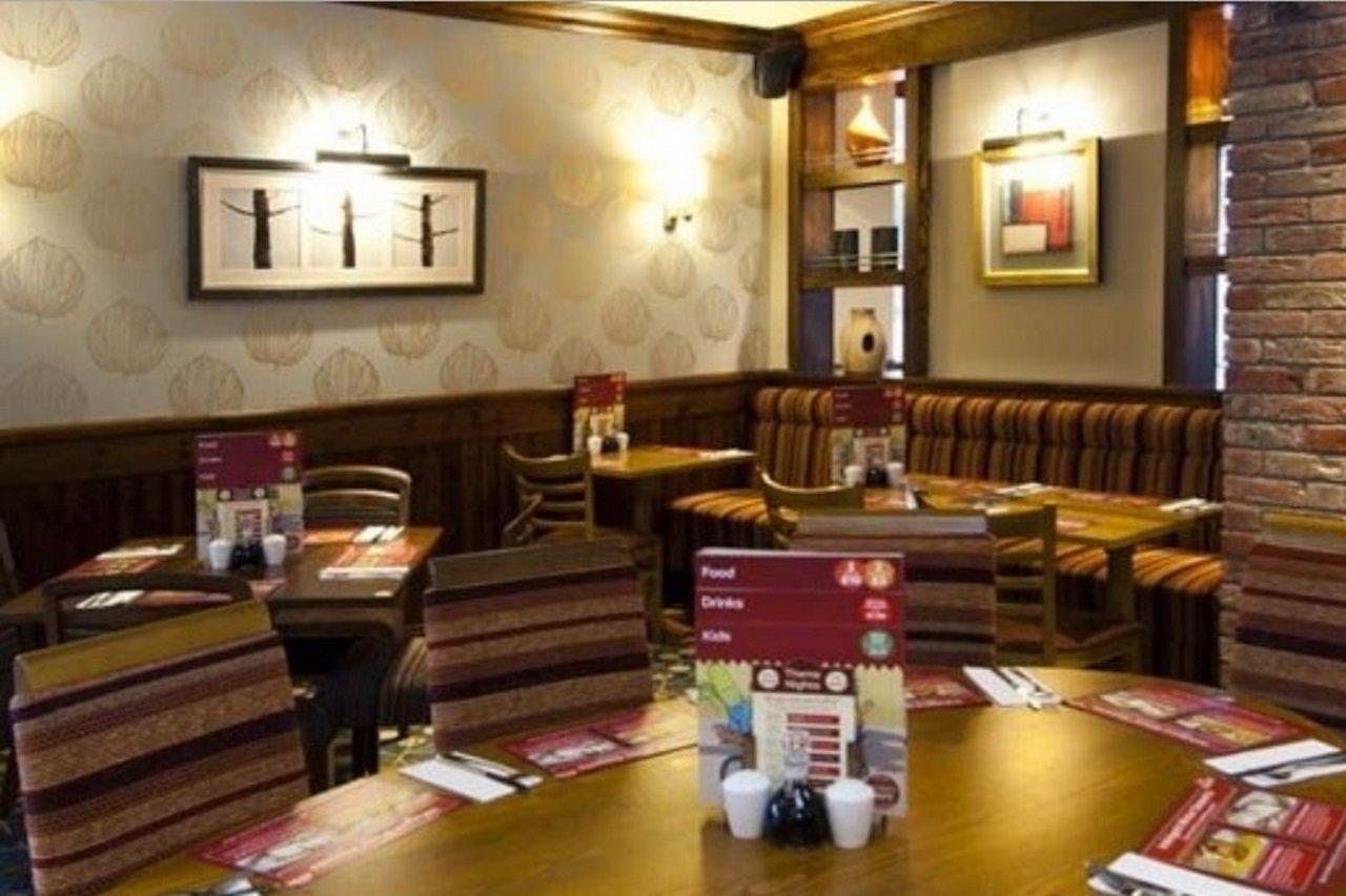 Premier Inn Ripley Ріплі Екстер'єр фото